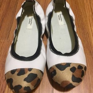 Simply Vera/Vera Wang Leopard Flats